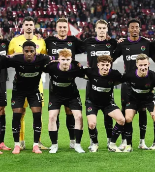 The match between St. Pauli and Hamburg ended goalless