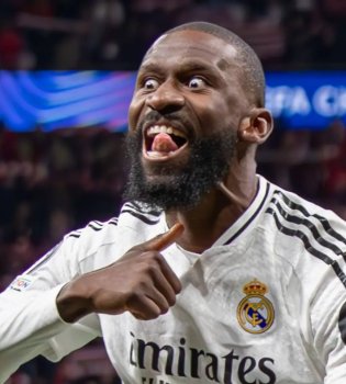 Рюдигер намерен остаться в "Реале", решение летом