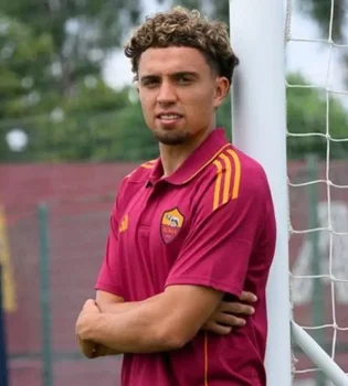 Roma futbolchisining uyiga qurolli bosqin uyushtirildi