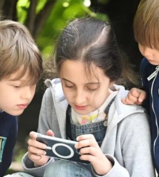 В Португалии одобрены ограничения социальных сетей для детей