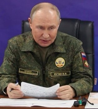 Putin xorijlik askarlarni ekstraditsiyadan himoya qilish qonunini imzoladi