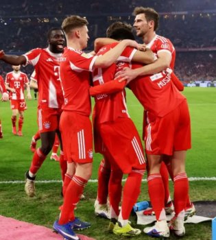 Bavaria defeated Borussia 4:1