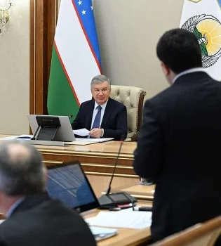 New achievements and tasks in the oil and gas sector were discussed.