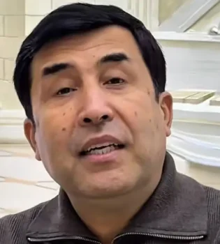 Yahyobek Mo‘minov purchased a Zeekr 9X car