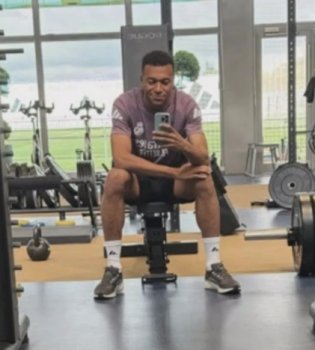 Kilian Mbappe jarohatidan tuzalib «Real Madrid» qaydnomasiga kiritildi