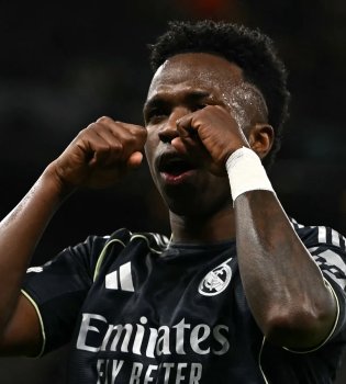 Vinisius Junior responded to Manchester City fans with a crying gesture