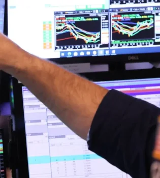 До объявления Трампа на нефтяном рынке были совершены подозрительные сделки