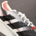 Adidas представила новые умные кроссовки, адаптирующиеся к условиям бега