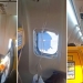 «Ryanair» samolyoti oynasi sinishi oqibatida yo'lovchi tashqariga tortildi