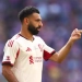 Salah is learning to play with new players