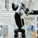 The new robot will replace the battery independently