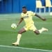 Pervis Estupinyan signs a contract with "Milan"