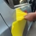 В Ташкенте убирают незаконную рекламу с автомобилей