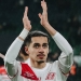 Medina Spartak o‘yinini tribunadan kuzatmoqda