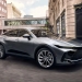 Toyota Crown oilasini restaylib yangilamoqda