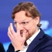 The activities of Karpin in two positions in the locomotive were criticized