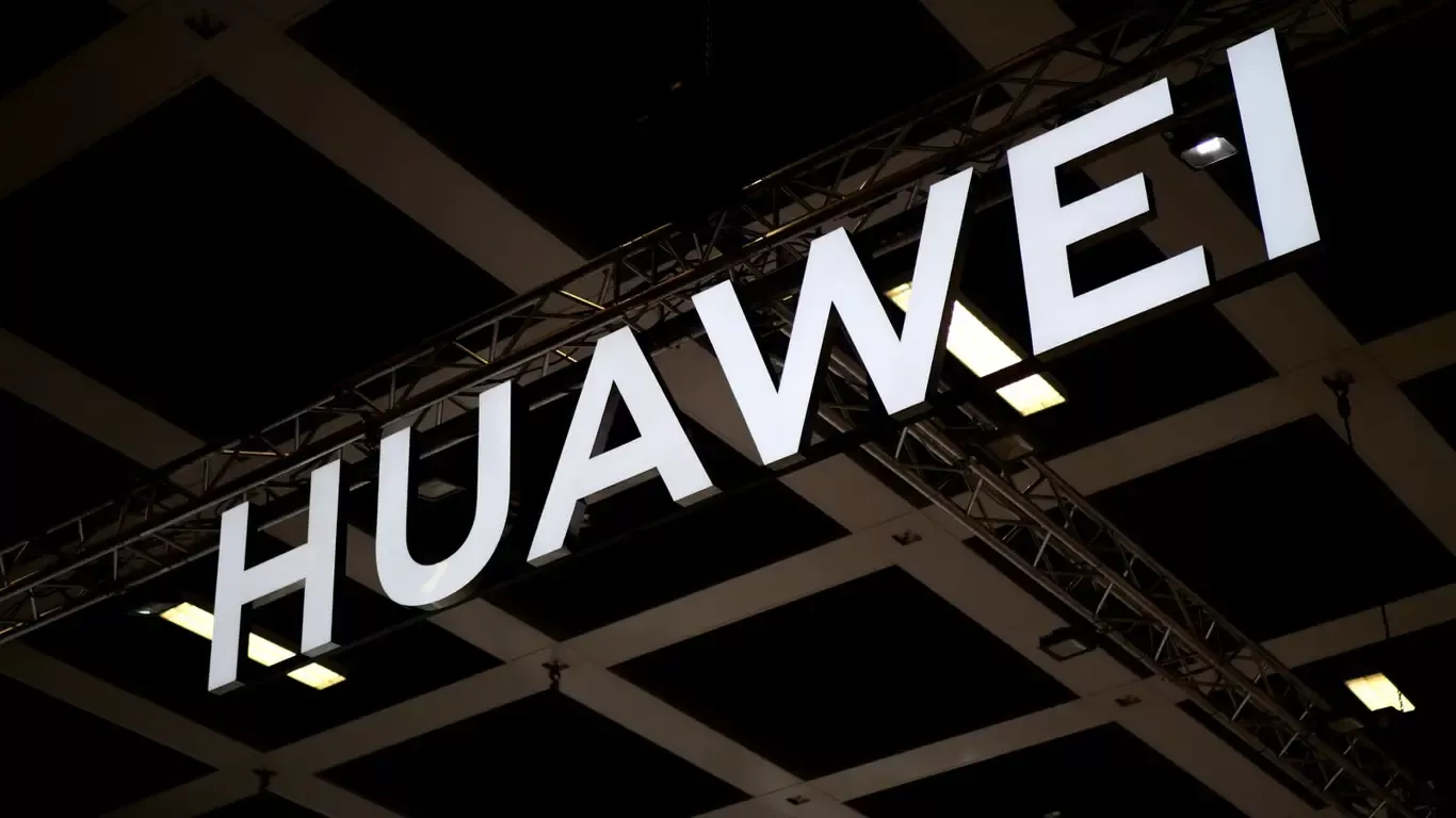 Huawei yangi AI chip bilan raqobatga tayyorlanmoqda