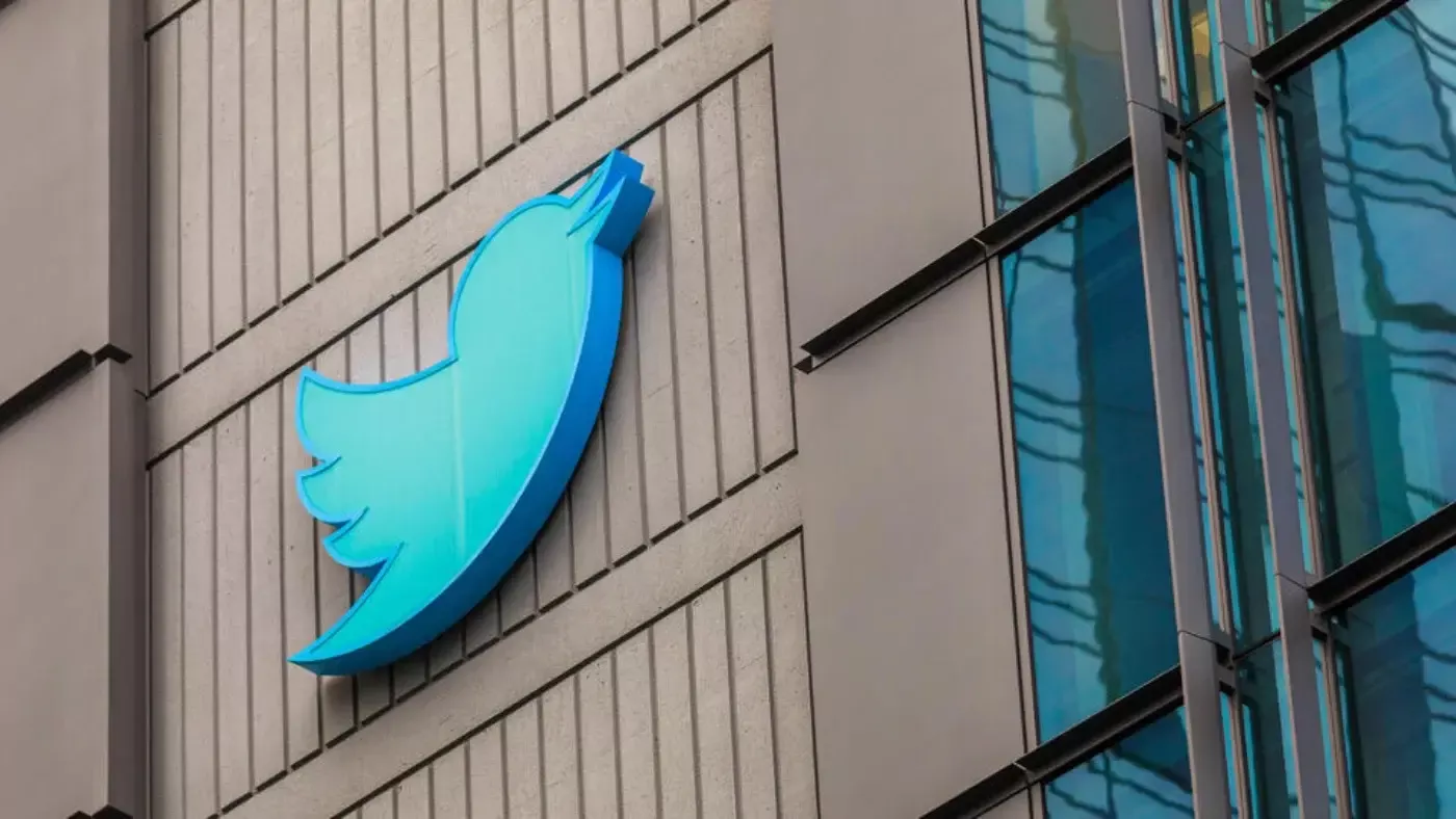 The former Twitter logo was sold at auction for $34,400