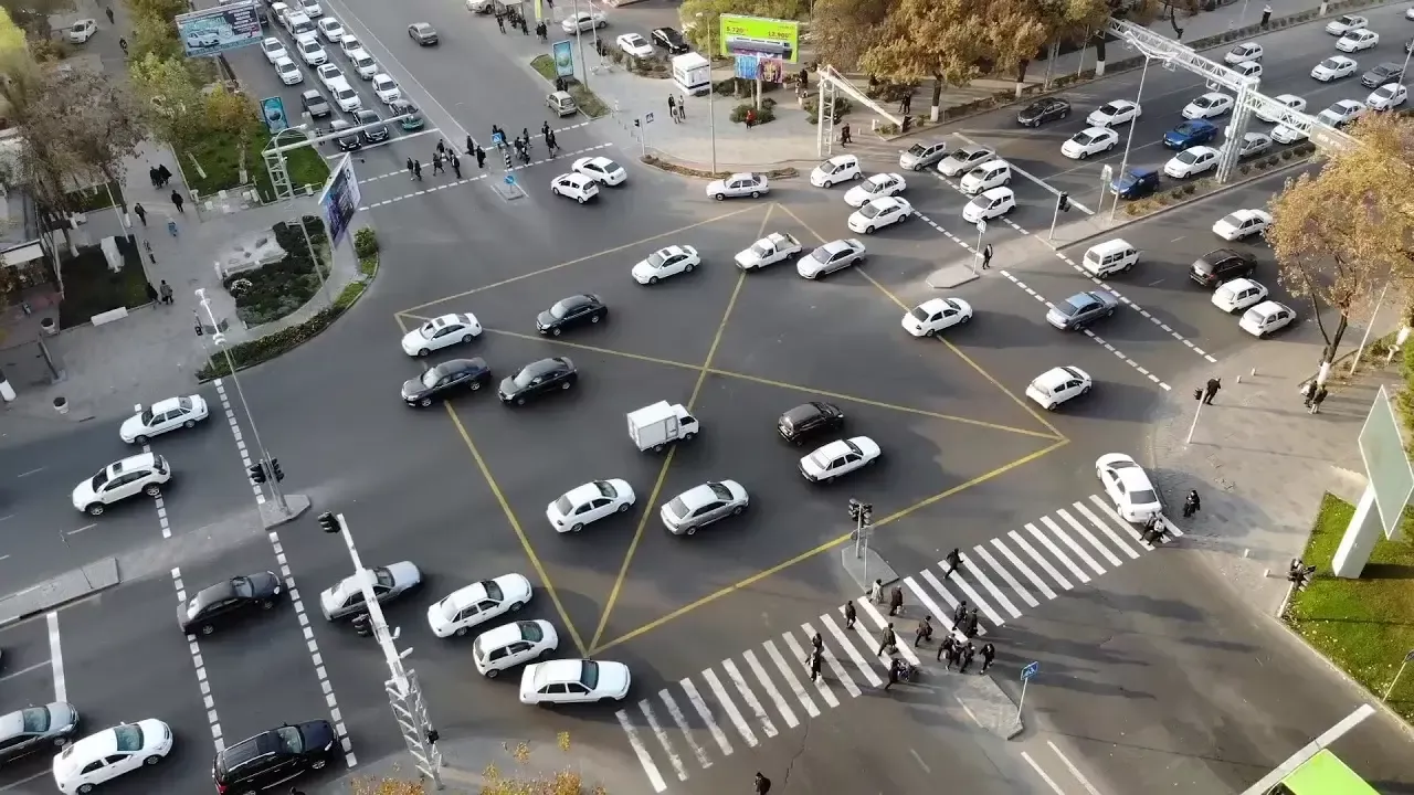1 iyundan yo‘l chiziqlarini bosganlik uchun avtomatik jarima bekor qilinadi – Prezident tashabbusi