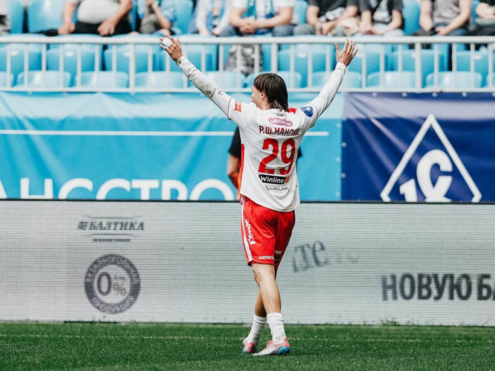 Sporting klubi Mangashni sotib olishga qiziqmoqda