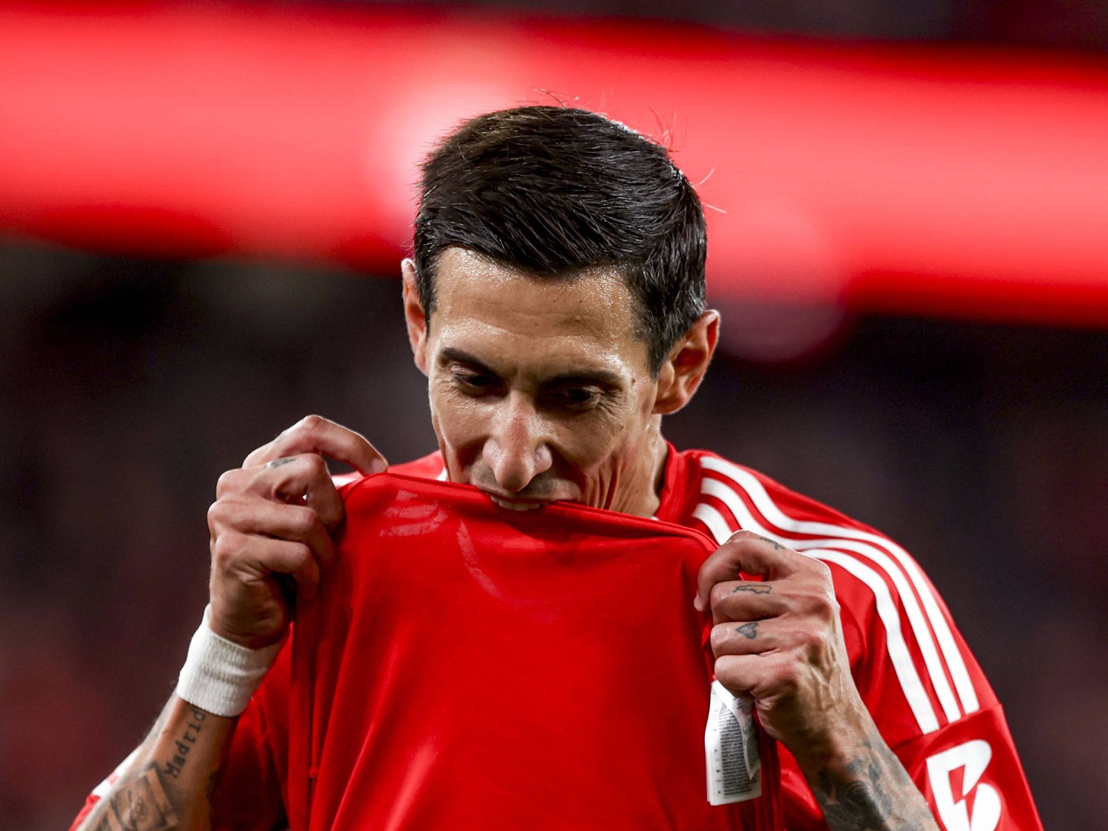 Di Maria cried after leaving Benfica