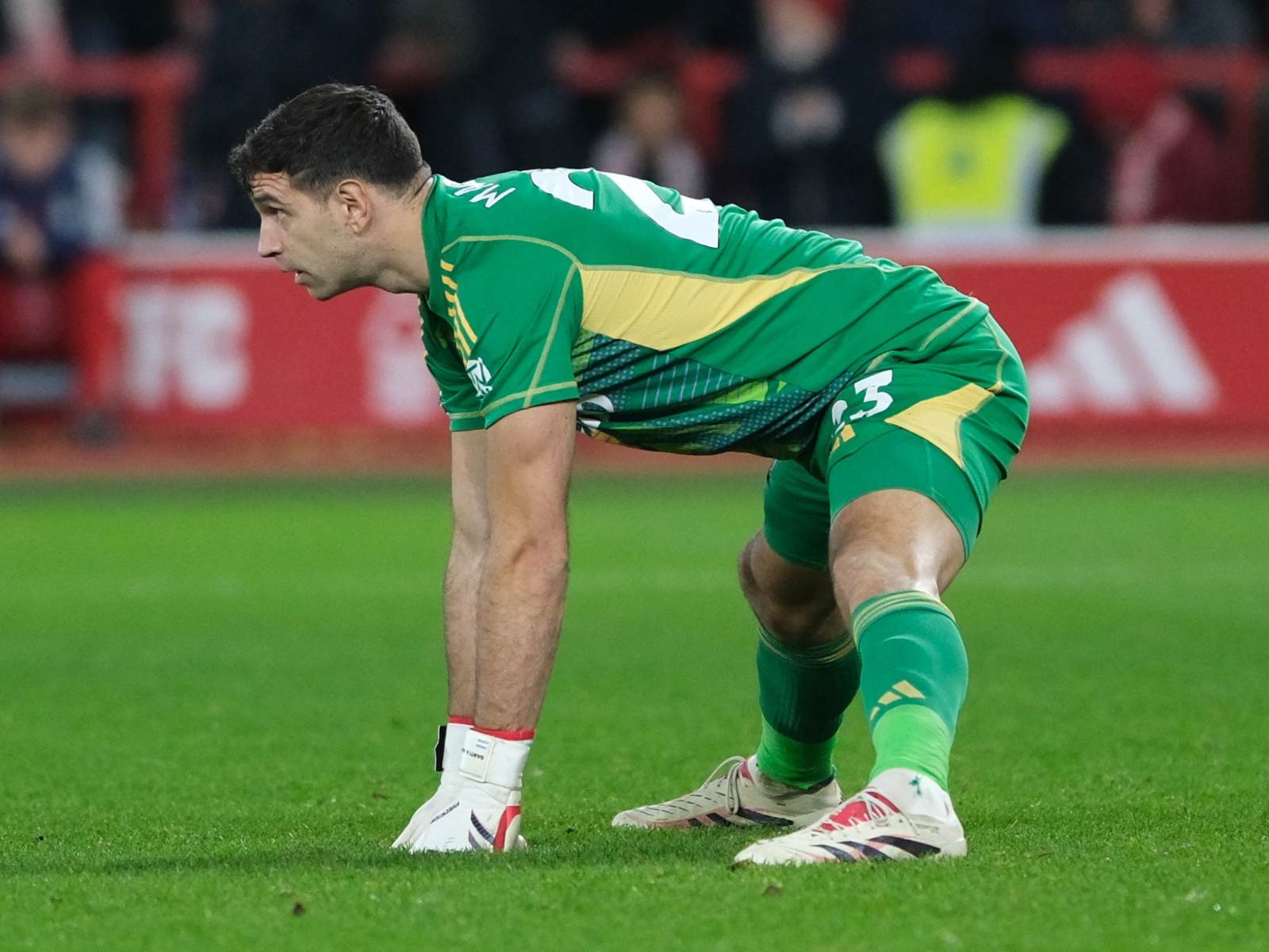 «Chelsi» Emiliano Martines bilan muzokara o‘tkazmaydi