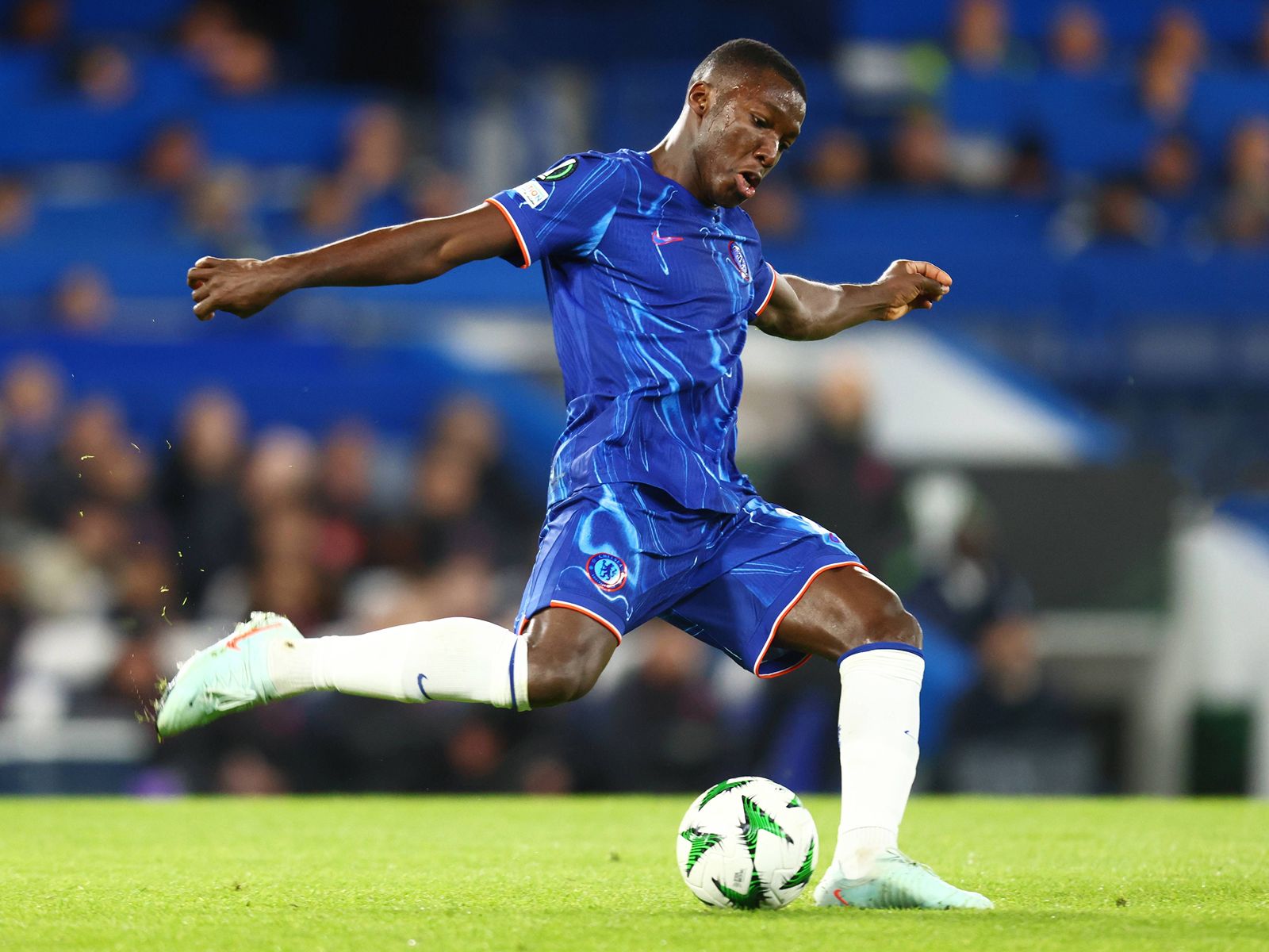 Moisés Kaysedo was named the best player in the match between Chelsea and Benfica