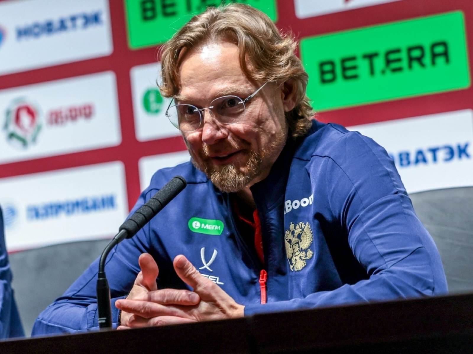 If Karpin returns to the Russian national team, he will leave Dynamo
