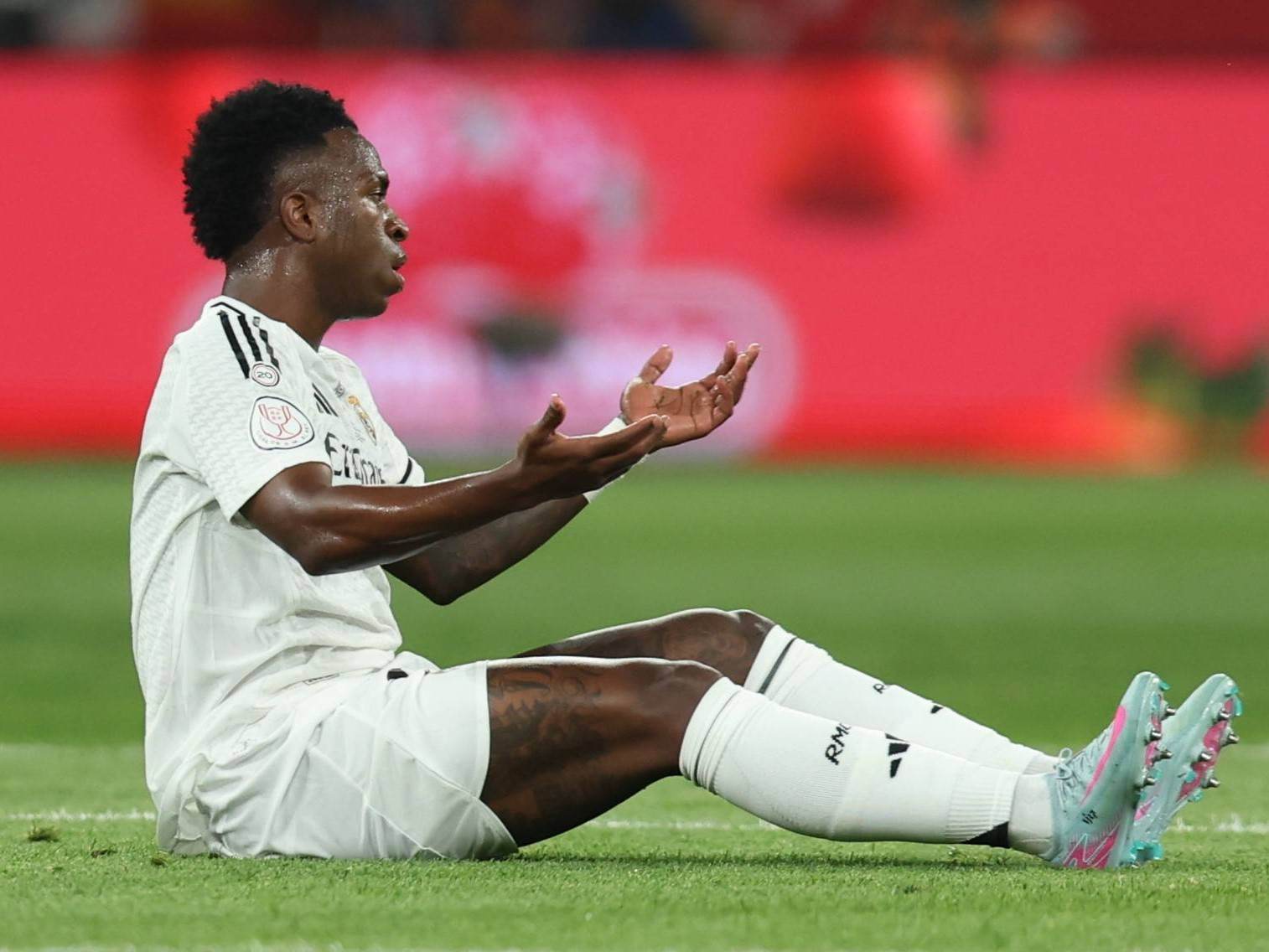 Perez said he does not want to extend the contract with Vinicius
