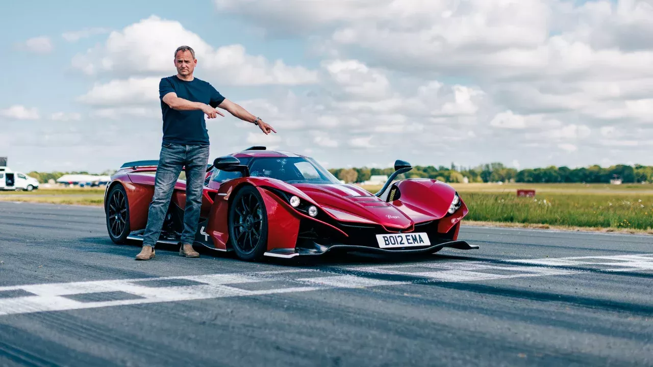 Бен Коллинз обновил рекорд Top Gear на Praga Bohema