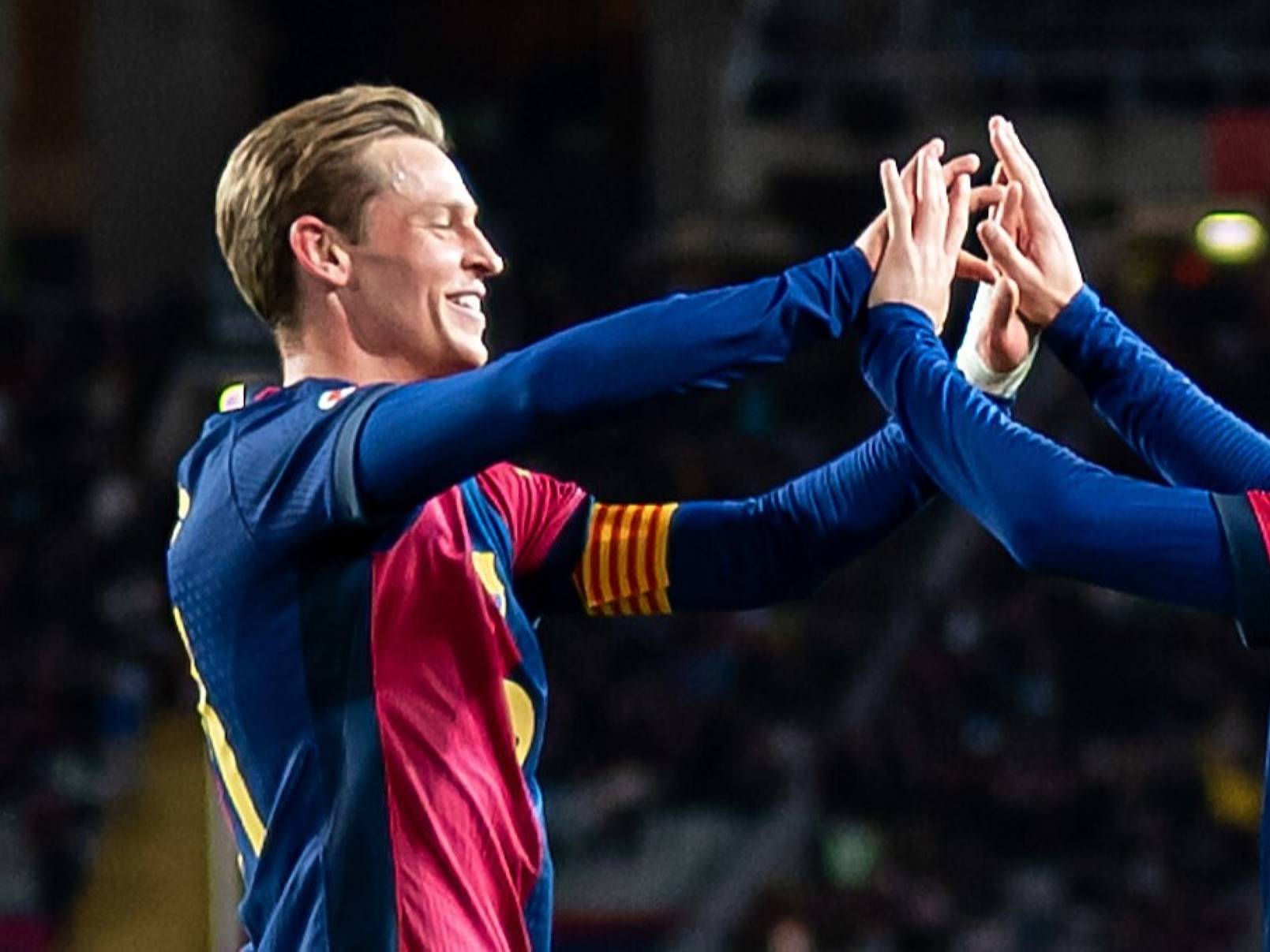 De Jong wants to stay in Barcelona – Koeman