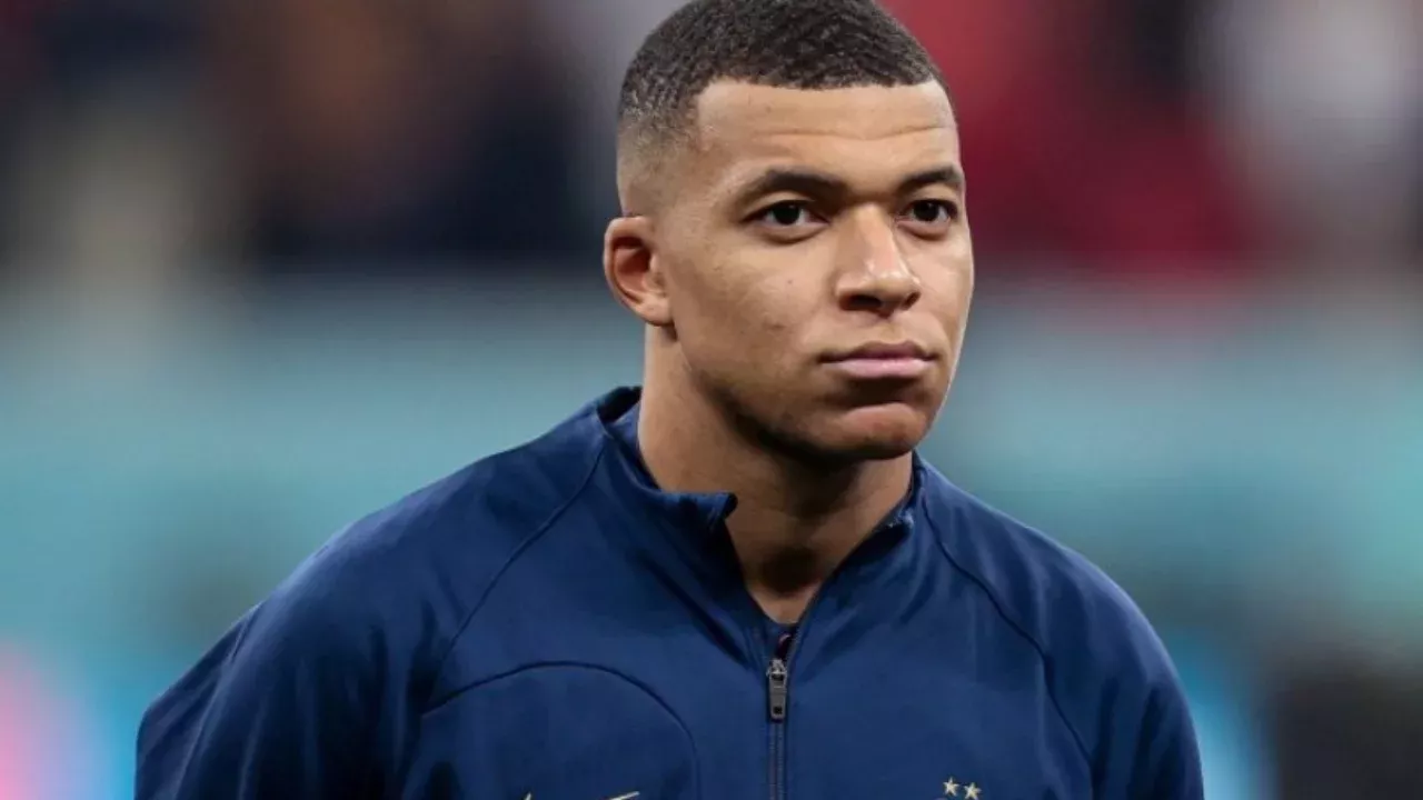 Mbappe хочет отдать “Золотой мяч” Дембеле