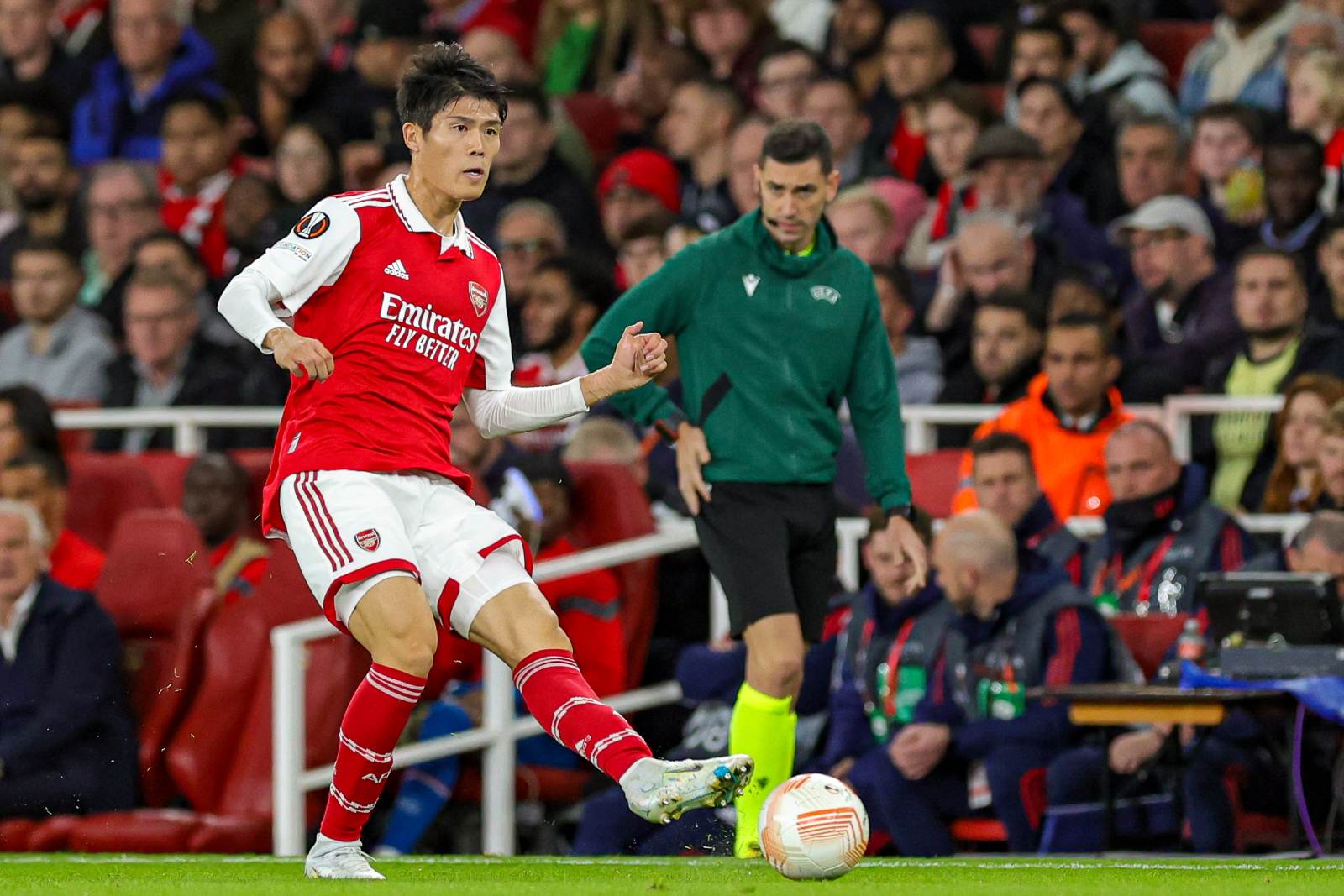 Arsenal himoychisi Takexiro Tomiyasu bilan xayrlashdi
