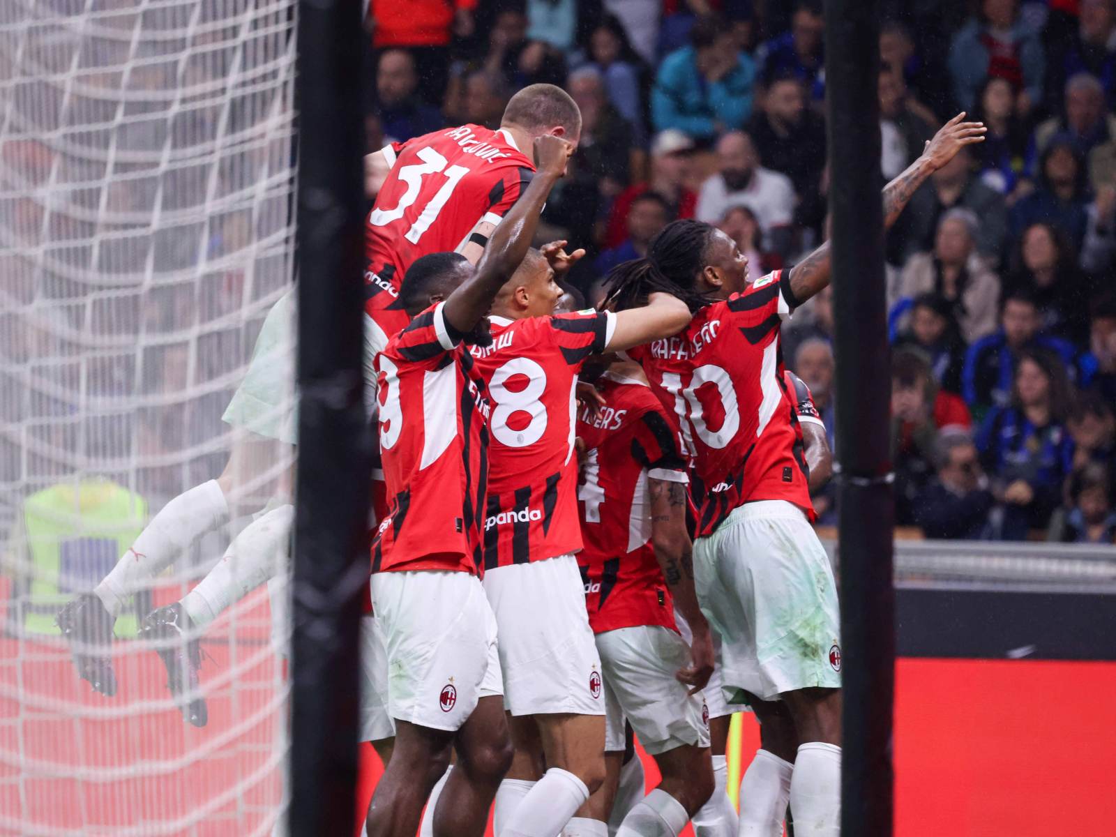 Milan Sportyelloni Kremoneze klubiga taklif qildi