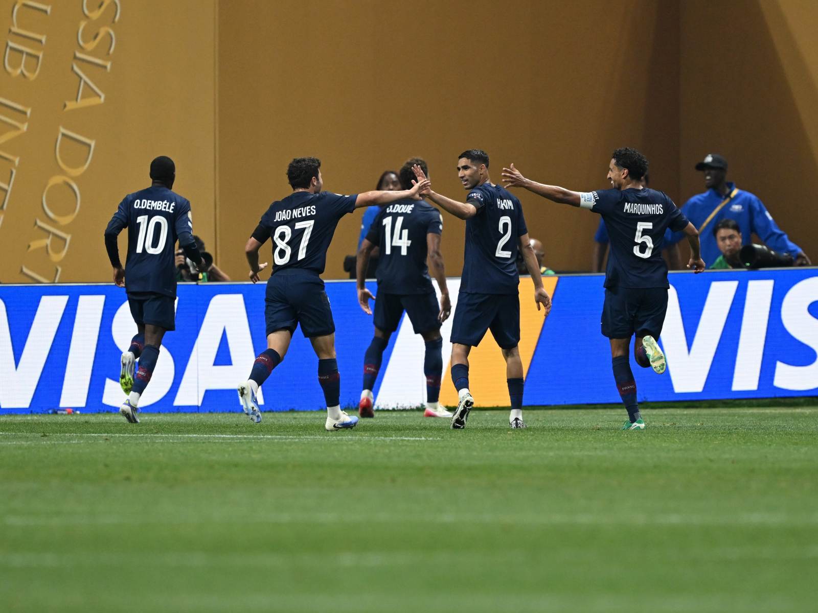 FIFA appointed a referee for the PSG and Real game