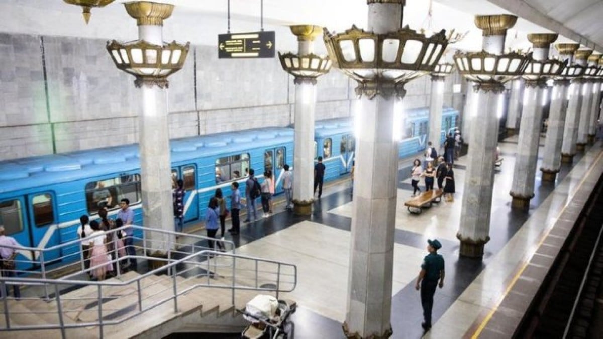 Old trains in Tashkent metro are causing heat problems