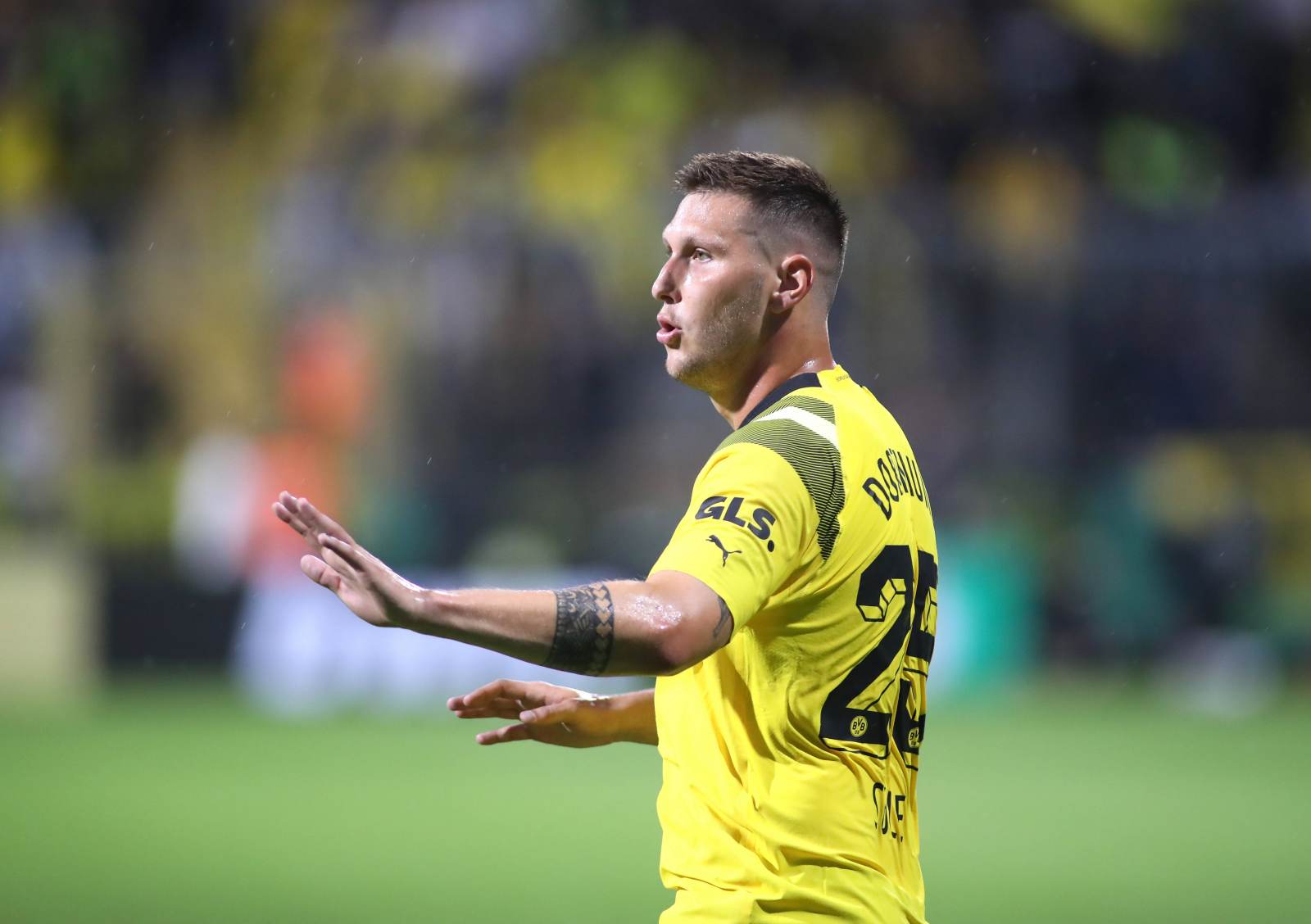 Borussia defeated Monterrey and reached the quarter-finals