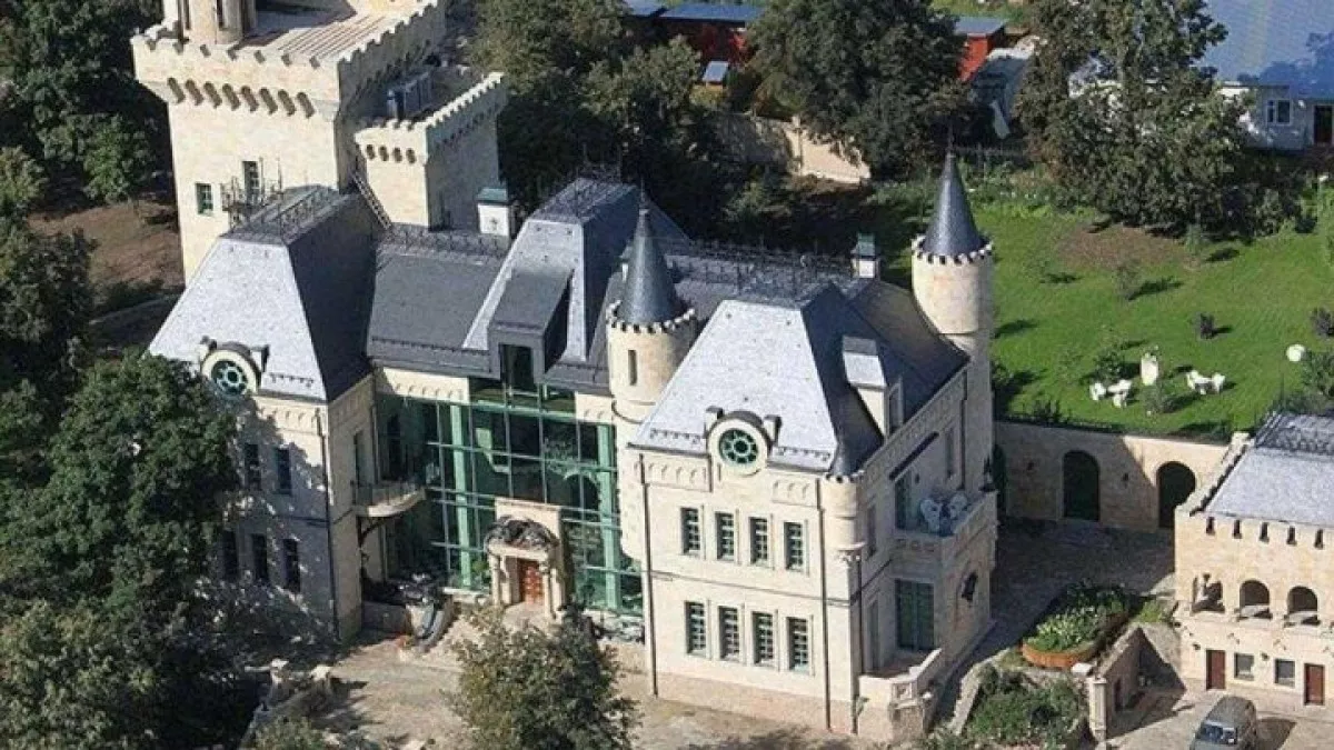 Alla Pugachyova mulkini uzoq muddatli ijaraga berdi