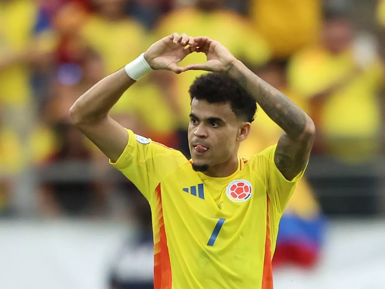 Barcelona has decided to buy Luis Dias