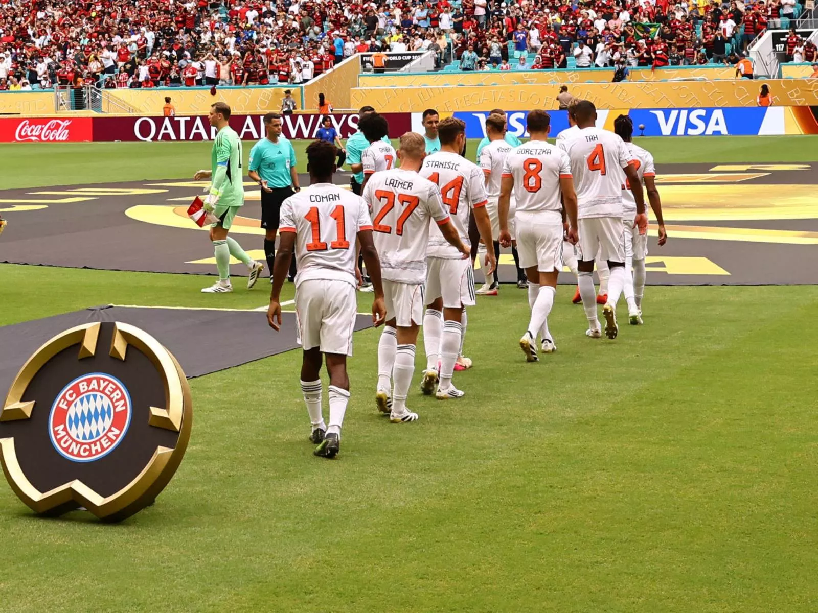 The Bayern team started the training session with a minute of silence