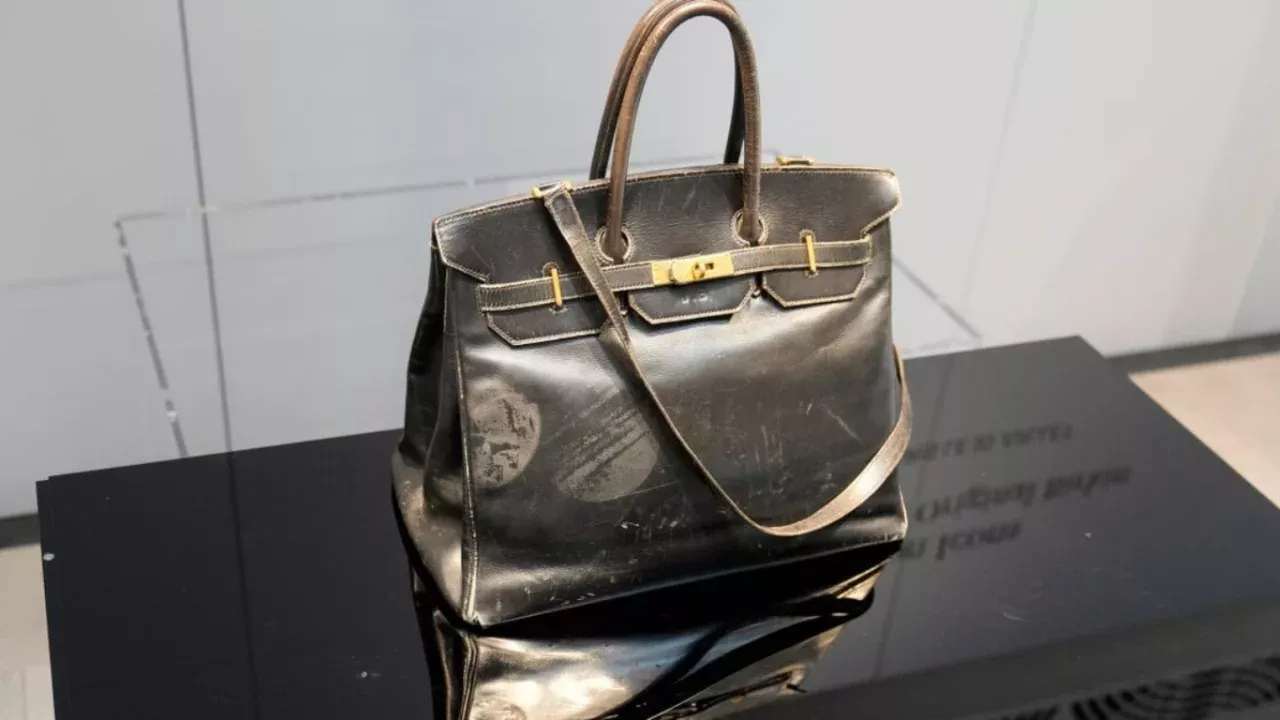Birkin bag sold for a record 10 million dollars