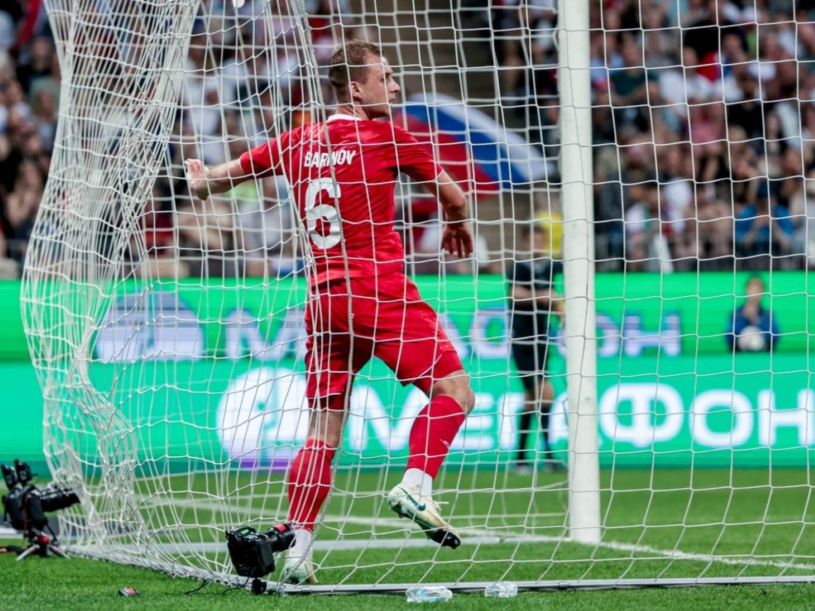 Zenit wanted to buy Barinov from Lokomotiv