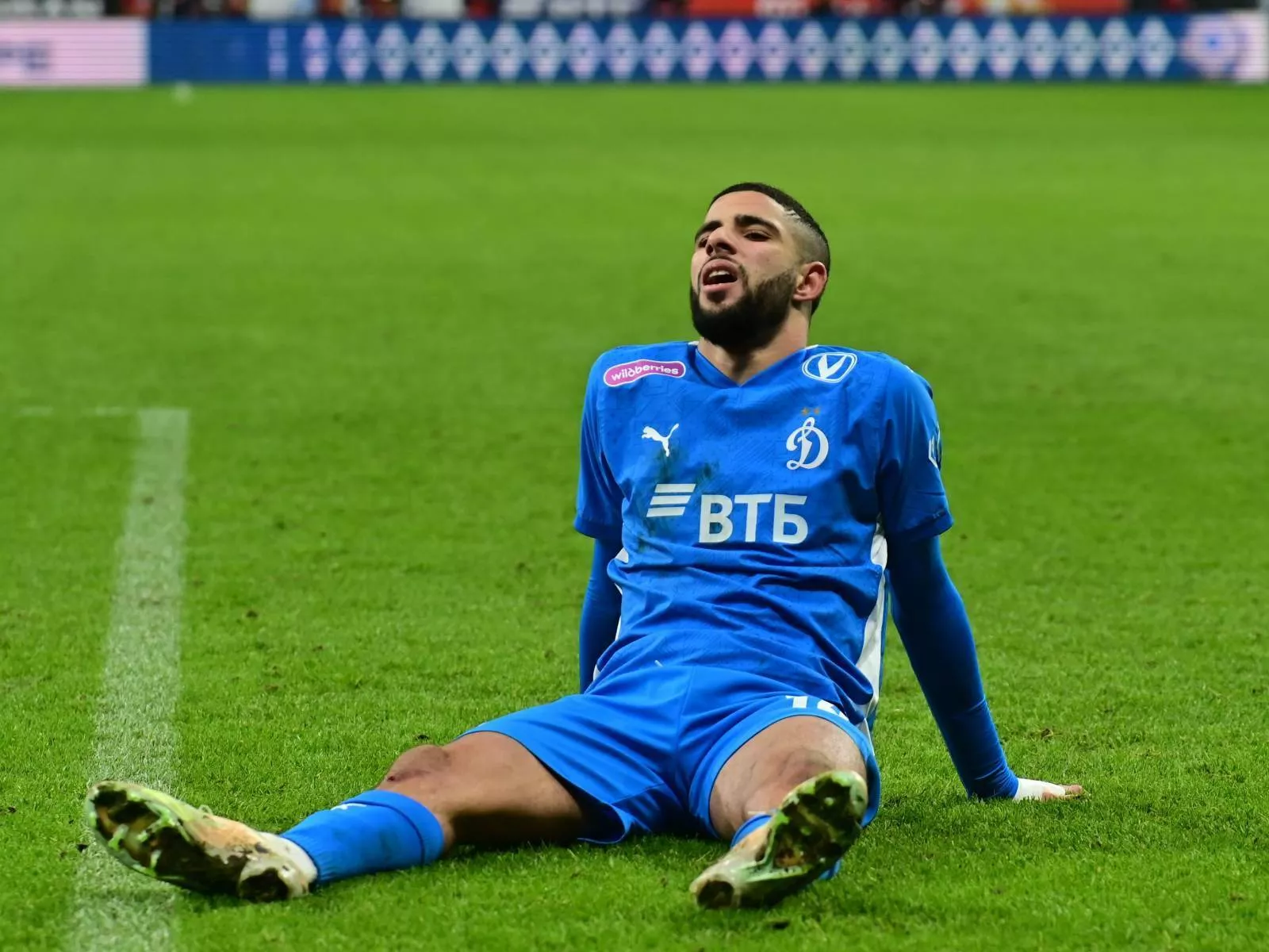Dinamo forvardi jarohat olgani uchun almashtirildi