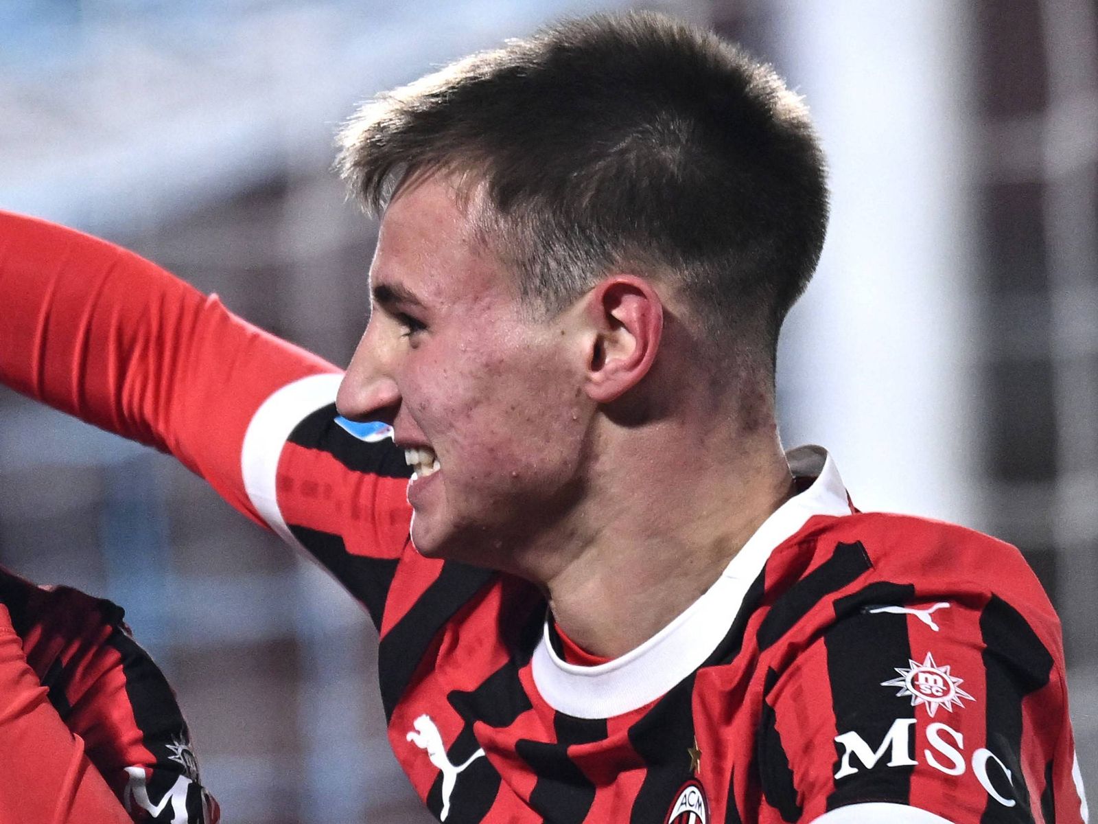 Kamara moved on loan from "Milan" to "Lechche"