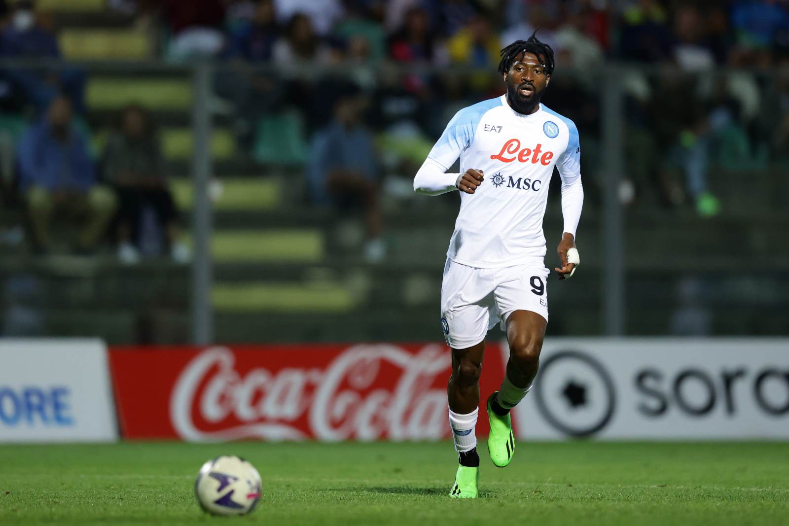 Napoli extended the contract with Zambo-Angissa