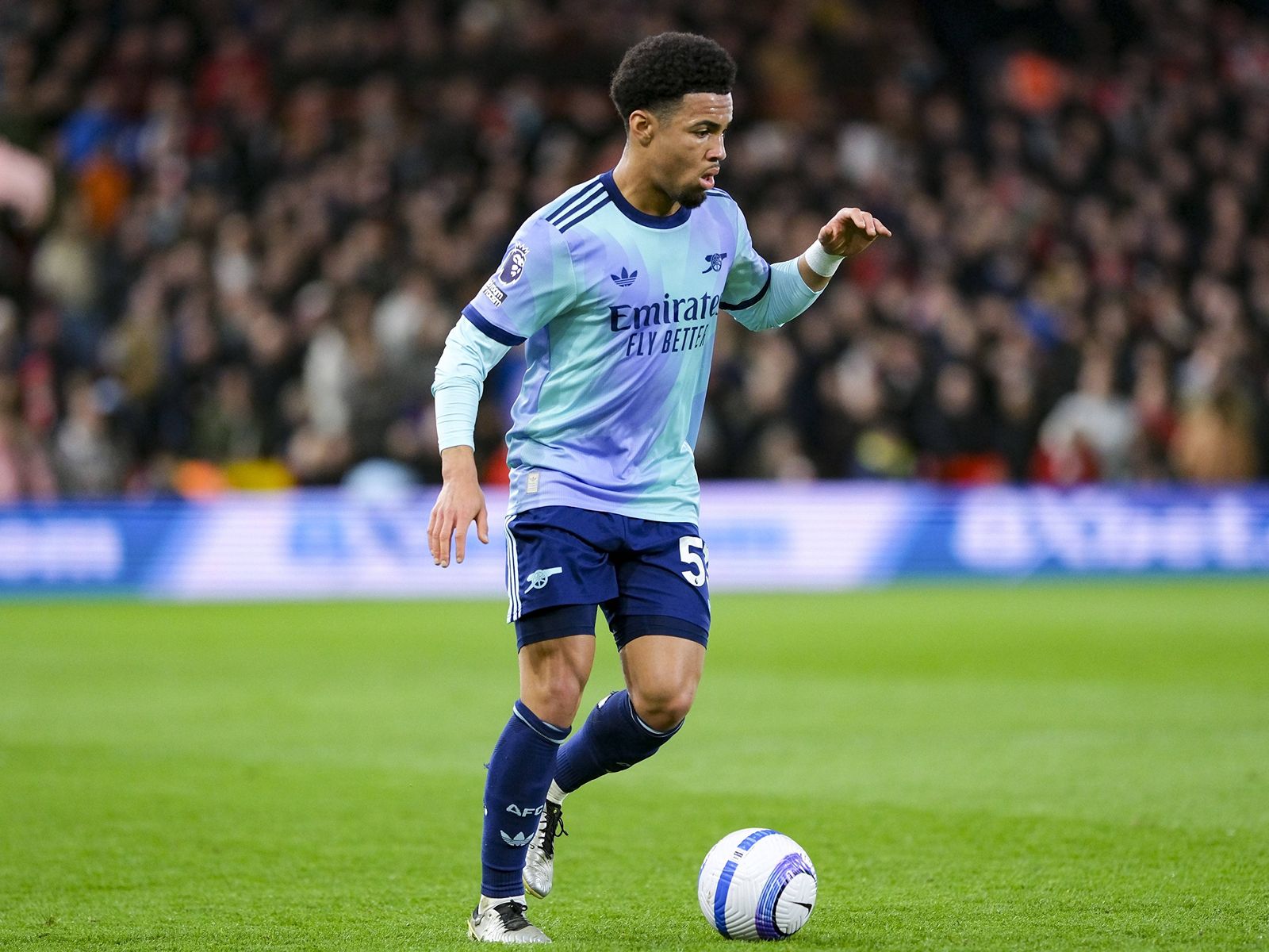 Arsenal signed a new contract with Itan Nvaneri