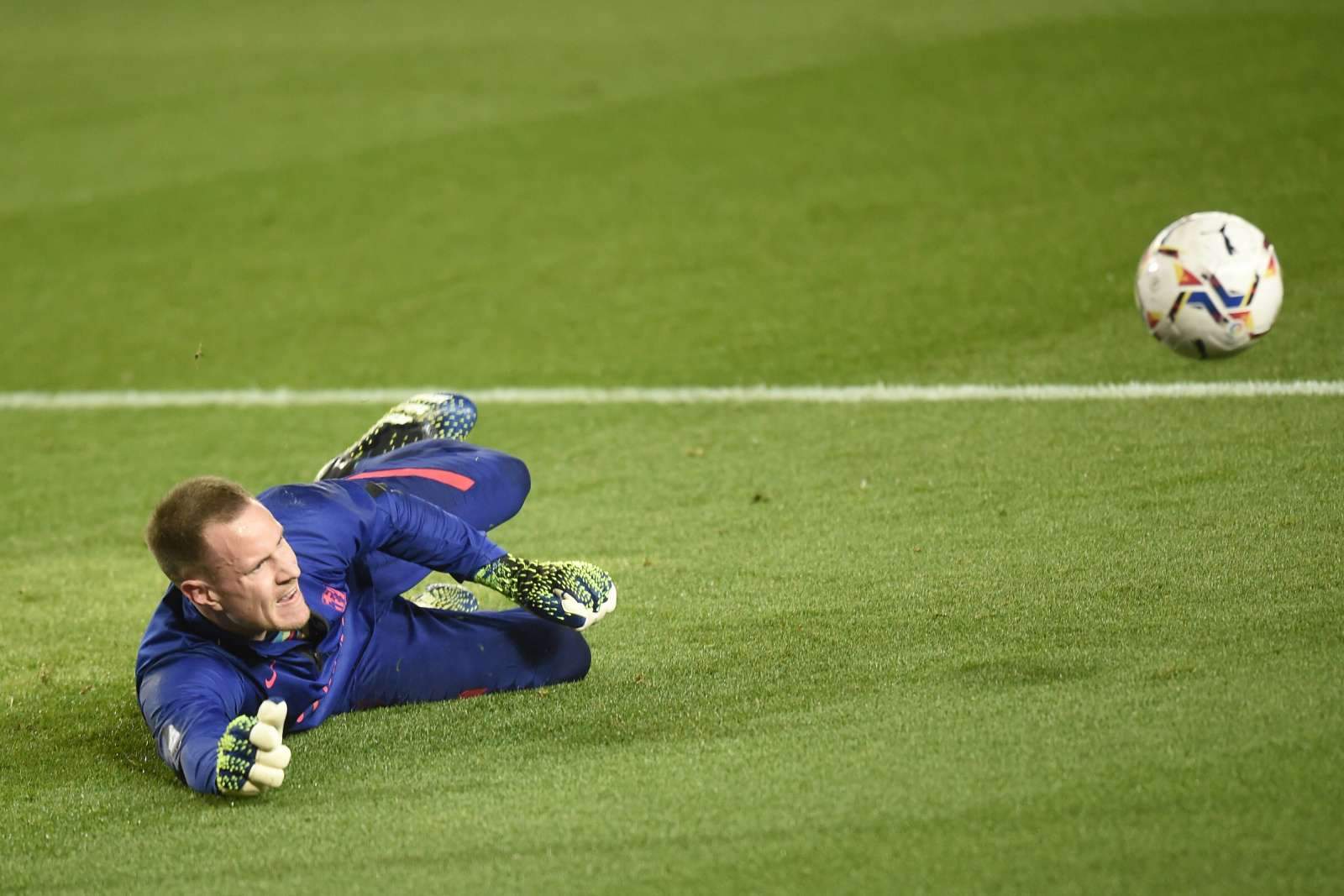 Manchester Siti Barselonaning ter Shtegenini olmoqchi