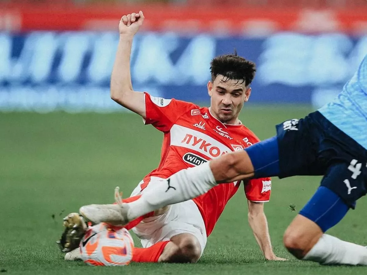 The locomotive is discussing the transfer of Prutsev from Spartak