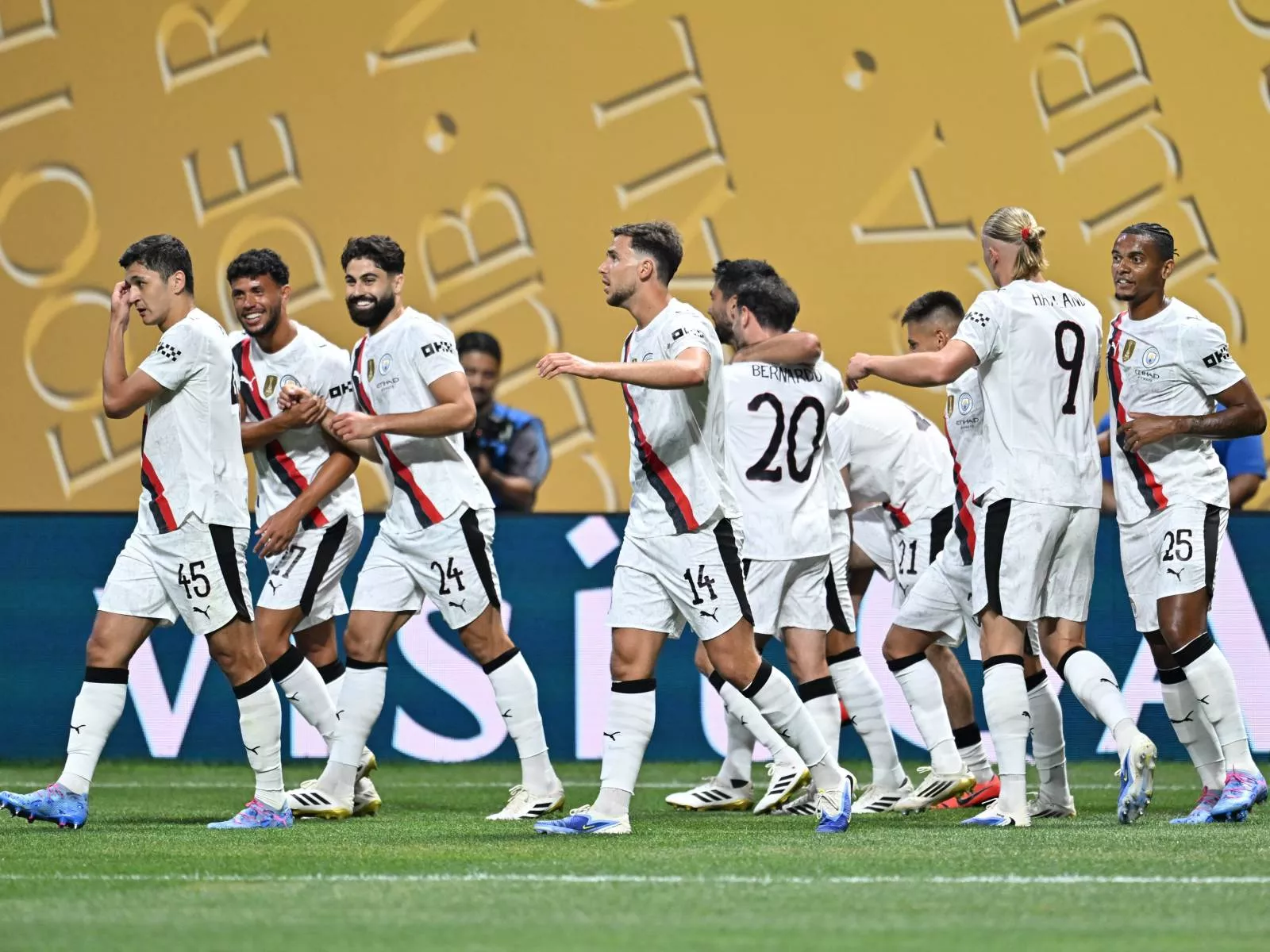 Manchester Siti 19 yoshli argentinalikni sotib oladi