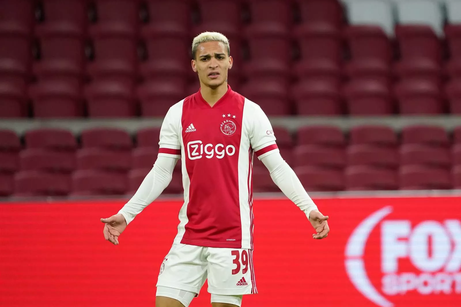 Manchester United demanded 58 million euros for Antony